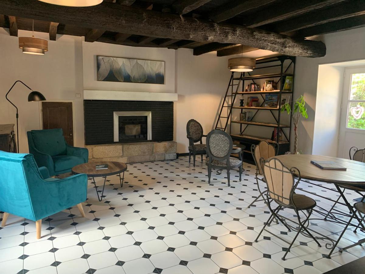 Hotel La Cour Des Ursulines Josselin Esterno foto