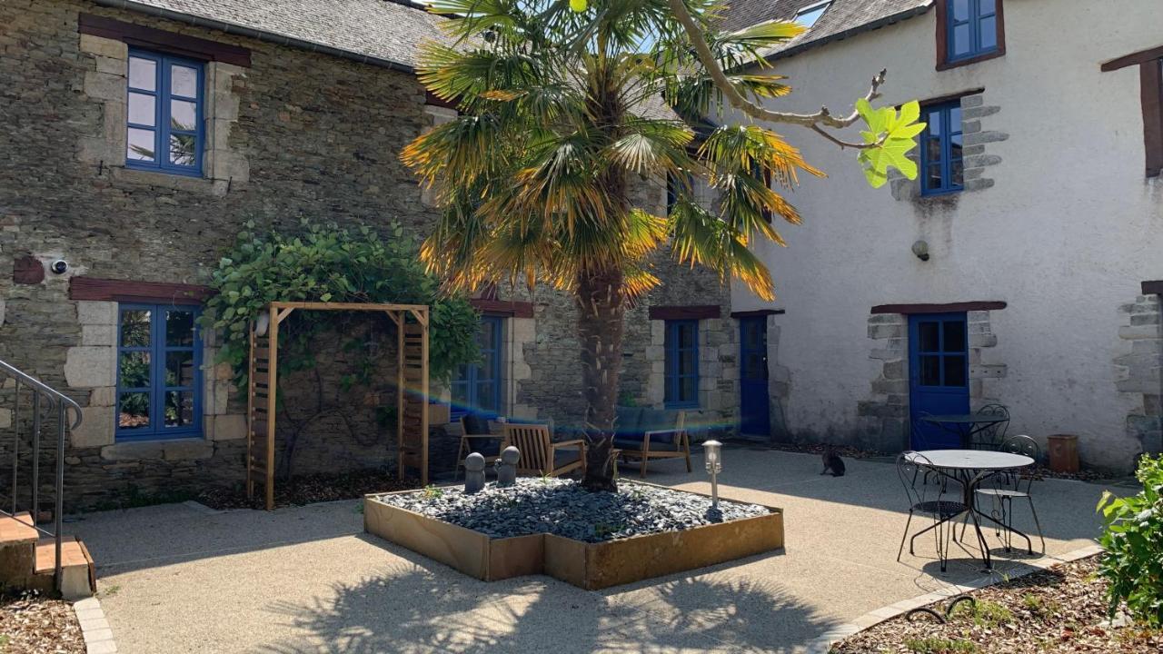 Hotel La Cour Des Ursulines Josselin Esterno foto