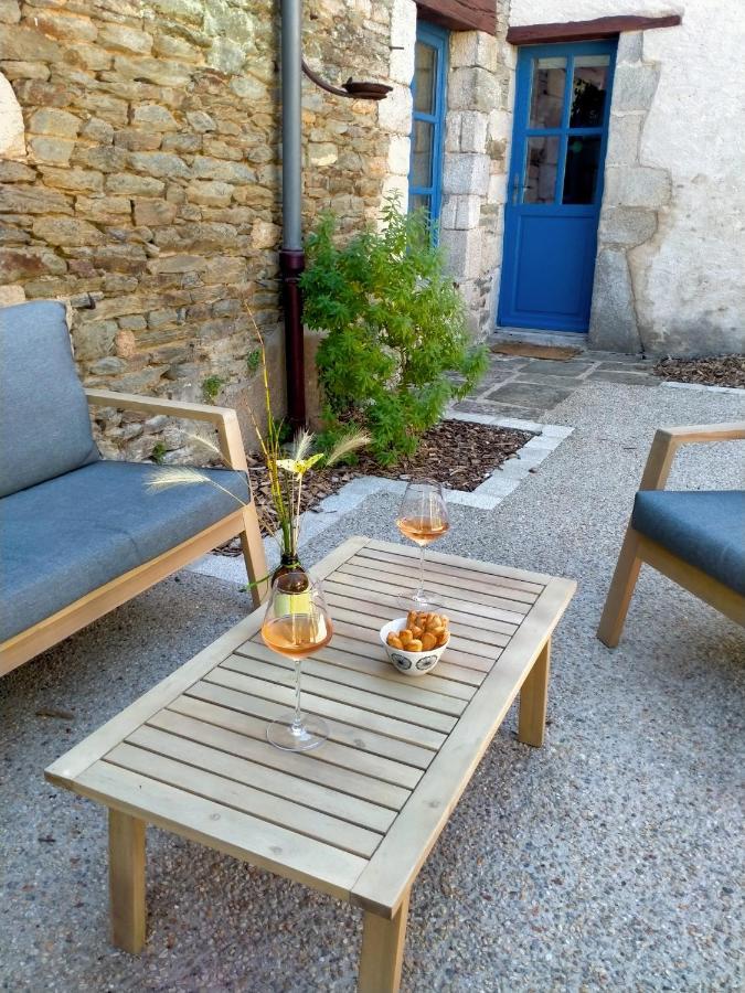Hotel La Cour Des Ursulines Josselin Esterno foto