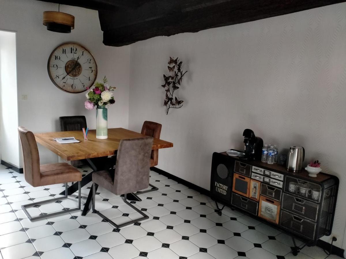 Hotel La Cour Des Ursulines Josselin Esterno foto